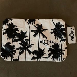 Aloha Collection Travel Pouch